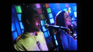 Ramlah Ram & Alyah - Indahnya  Beraya Di Desa (Konsert Sensasi 2 Bersama).