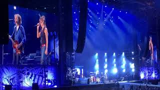 Oh Darling-Paul McCartney, Chrissie Hynde, Foo Fighters, Omar Hakim- Taylor Hawkins tribute concert