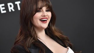 Selena Gomez Claps Back at Plastic Surgery Speculation/news update/Sparksnewsclub