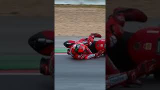 pecco bagnaia terjatuh