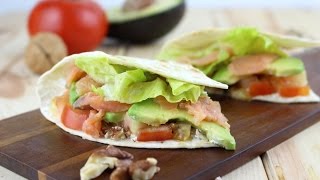 Tacos de salmón ahumado y aguacate con nueces y queso crema sin lactosa 🌮