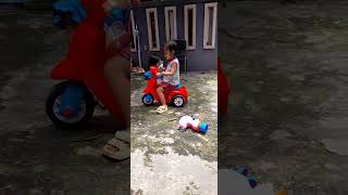 Main berdua || kakak dan adek dengar musik #minivlog#lovestory#shortvideo