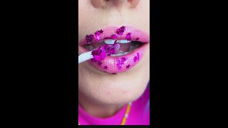 Amazing Sparkly Lip Gloss Hack! 💄✨ #SinisterSwing #DIY #beautyhacks