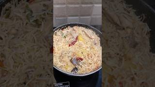 Easy Chicken Pulao Recipe#trending #shortsvideo #viralvideo #recipe #viral #chicken #foodie #short ￼