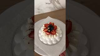 Pavlova cake #pavlova #minicakes