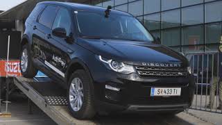 Der Land Rover Discovery Sport im Offroad-Parcours