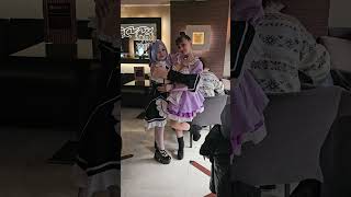 Maids in maid cafe