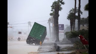 Powerful Hurricane Harvey smashes into Texas