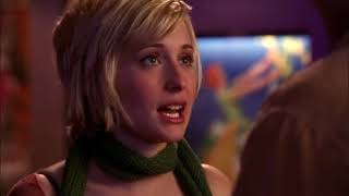 Smallville 2x20 - Chloe gives Clark a hard time/Clark witnesses a robbery