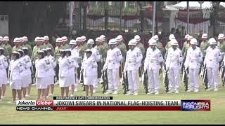 Jokowi Swears in National Flag-Hoisting Team