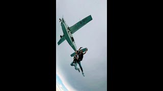 We only come to this world once, might as well be bold.# skydiving# extreme sports# playing is hear