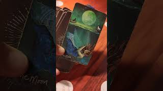 КТО ЗА ТОБОЙ СЛЕДИТ  #tarot #таро