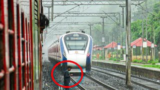 Never Seen Before:22229 Vande Bharat Overtake:Monsoon Incredible Konkan Railway