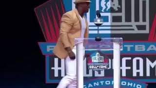 Brian Dawkins Crawled Like A Tiger To The Podium For His Hall Of Fame Speech