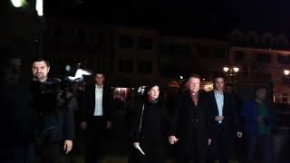 Klaus Iohannis şi soţia la slujba de Paşti, în Sibiu