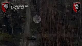 Russian FPV drone fails to reach a Ukrainian tank thanks to effective electronic warfare (EW) system