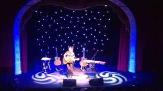 Lesley Mendleson cover of "Don't get me wrong" 9th Nov 2013 at The Astor, Deal