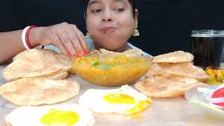 Luchi ghugni 🍳🍳🍳 🥗 salade well come to new vlog subscribe and like