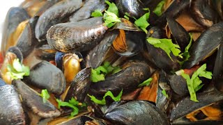 Steamed Chilli Mussels in Tomato Sauce | No Wine