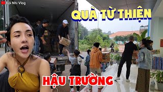 Bội Nhi chuẩn bị quà tặng tại Bệnh Viện Nhân Ái cùng nhóm Anh Phong | Bội Nhi Vlog