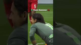 How did Yann Sommer save this for Bayern Munich #goalkeeper  #goalkeepergloves #goalkeepersaves #gk