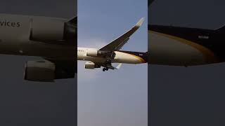 Boeing 767 da  UPS, pousando no Aeroporto Internacional de Viracopos