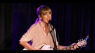 Taylor Swift gives surprise pride performance at stonewall Inn