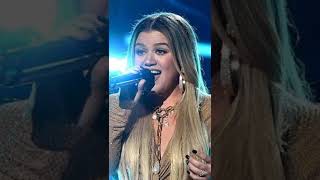 Kelly Clarkson|Mine|Lyrics video