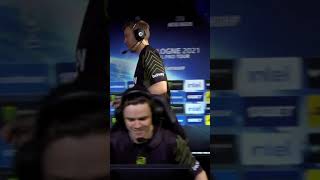 DEVICE IS SPEED 1V2 CLUTCH - OVERPASS - #shorts #csgo