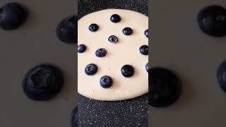 Blueberry Pancake #shortvideo #delicious #pancake #bluberries #yummy #shorts #breakfast #healthy