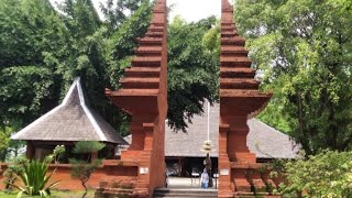 PENDOPO AGUNG TROWULAN (TROWULAN GRAND PAVILION) - [BY CECILIA RAHMAWATI AND RINA YUNI KHARISMA]