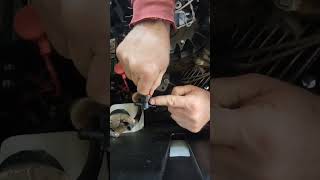 How to install an inline fuel shut off valve in one minute #zeroturn #smallengine #shorts #howto