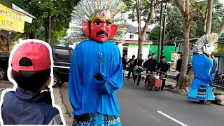 Kak Biyan ketemu ondel ondel baju biru kembar sebentar banget😢