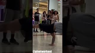 Calisthenics Workout Girl Reaction in Public😮@ATHLETEWORKOUT#shorts #calisthenics #reactions