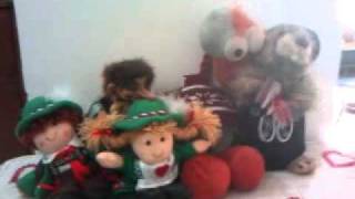 PUPPETS DANCE WITH MARMOT