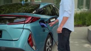 How to charge the battery on your 2017 Toyota Prius Prime