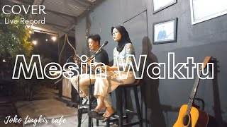 Yang hobi nyanyi bisa merapat Guys, nongkrong asik di Joko tingkir cafe