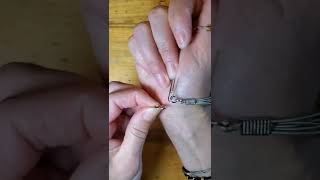 How to Tie a Bracelet by Yourself