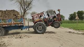 Powerful Massey tractor 260 💪💪💪with heavy dust loaded trolley