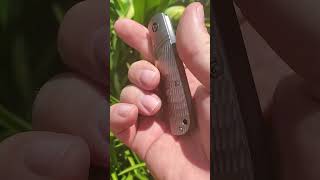 QSP Exclusive Hedgehog Knife QS142 Gray Jigged Titanium M390