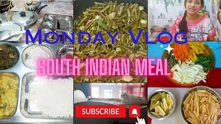 Weekday Vlog / Kerala Meal - Aviyal , Achinga Payar Mezhukkupuratti / Long Beans Stir Fry recipe