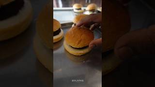 Veg burger 🍔 | burger street food style 😍 |simple Burger 🍔 |  #kolapasi_street_food #shorts