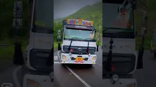 bharatbenz on ghrt road 😘