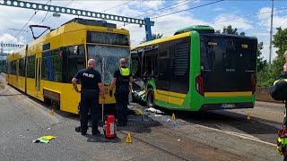 Mehr als 30 Verletzte! - Unfall zwischen Bus und Straßenbahn in Oberhausen | 09.06.2022