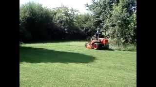 Kubota ZD326 mulching