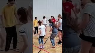 Spiele mit Reifen #funnygames  #sports #reifen #sportunterricht  #schule