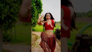 Nikal Rahi Thi Main To Saj Ke Sawar Ke | Aise Ladke Jo Khet Mein Bulate Hain | Aayi Nai | #dance