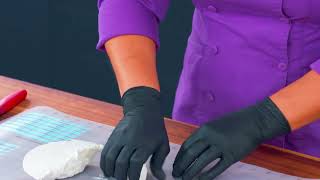 Fondant 101: Kneading