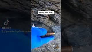 Looking For That Shiny Treasure. Gold Prospecting With A Dredge! (full video - link in description)