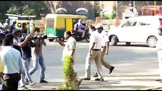 Traffic Police and KSRTC Bus Conductor Clash In Belagavi Karnataka